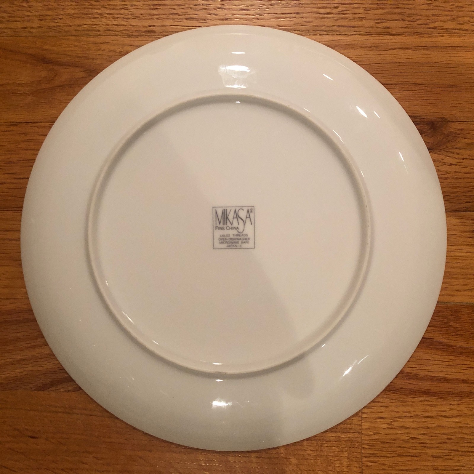 Mikasa Threads LAL03 10-1/2″ Fine China Dinner Plates ~ NEW