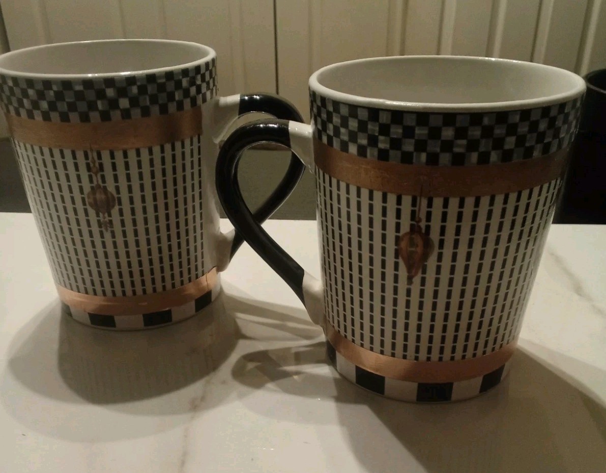 McKenzie CHild InspiSet Of 2 Holiday Mugs Unique Design 4 1/2″ Tall Embellished