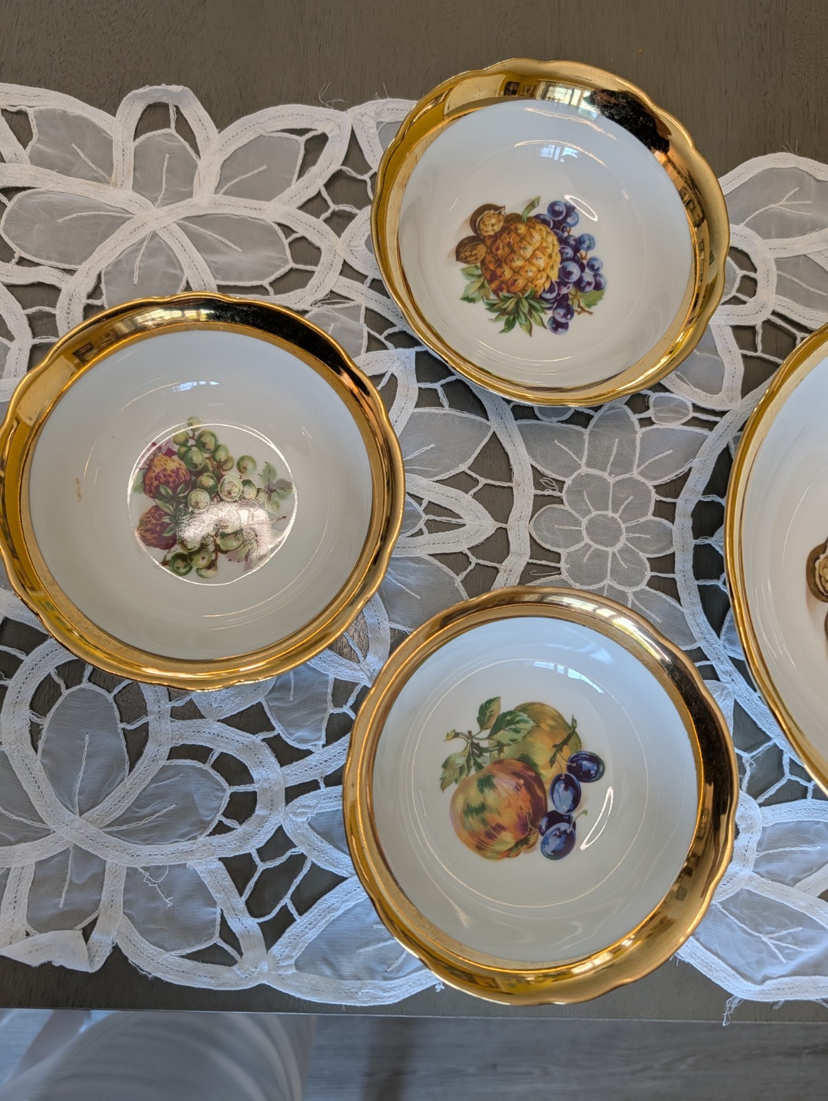 Bohemia 17 Czechoslovakian China Fruit Bowl Gold Trim with 6 Bowls