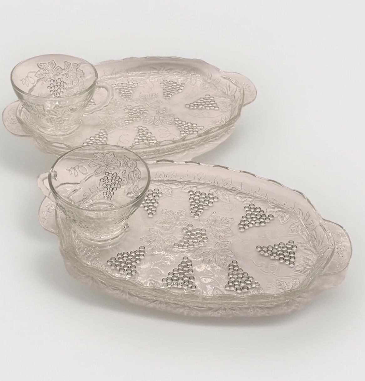 Vintage Anchor Hocking Glass Fruit Grapes Snack Set Trays & Cups Service For 2