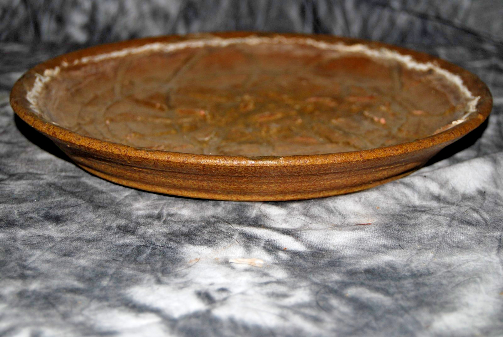 Vintage 1963 Studio Pottery 10″ Plate Signed BERRY String Pressed MCM Abstract