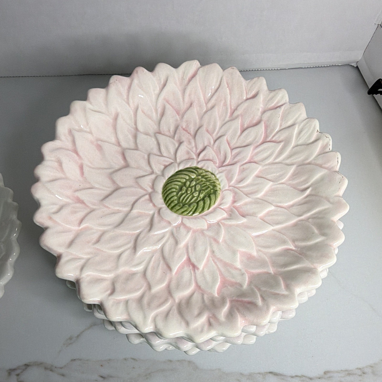 Mikasa Silk Floral 6.5in Round Plate Set of 6 Pink/White/Green, Safe