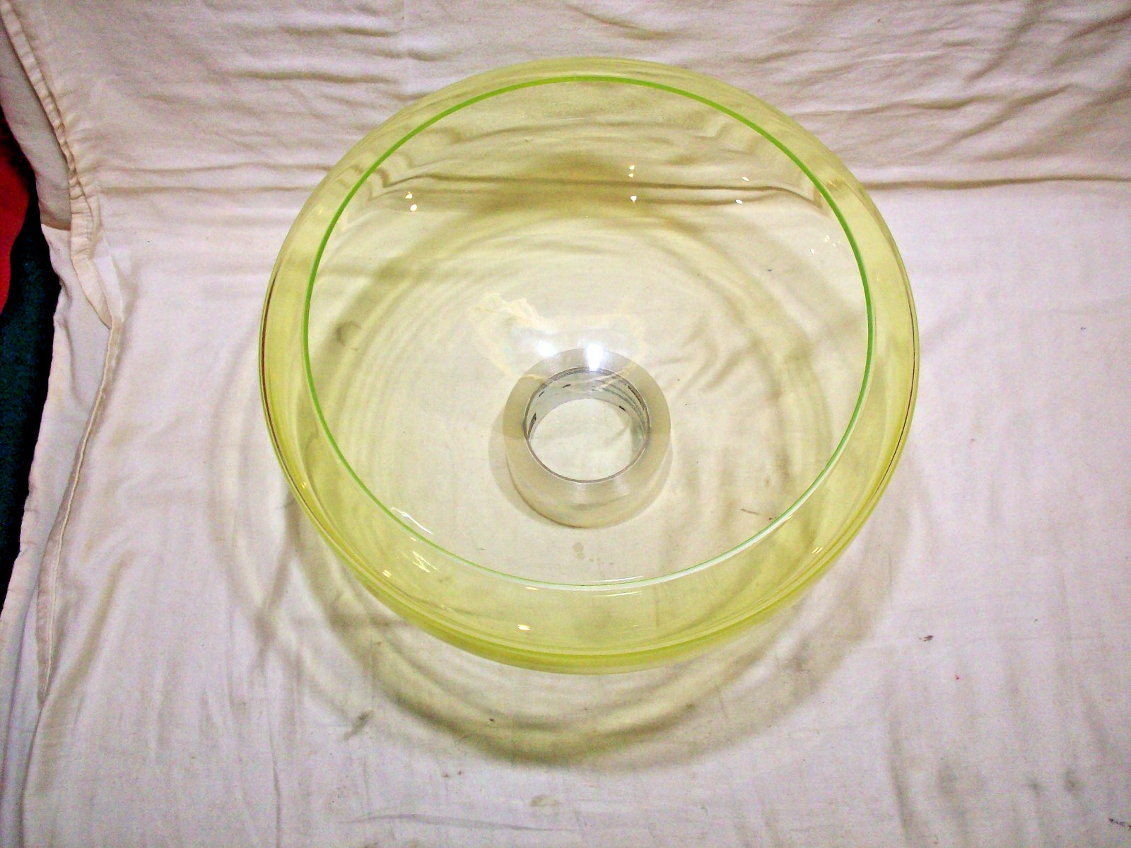 ANTIQUE VASELINE URANIUM GLASS FISH BOWL 14″ DIA. 6 1/2″ TALL VERY GOOD COND.