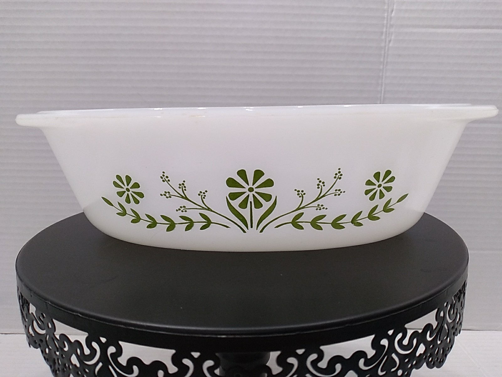 VTG Glasbake 1 Quart Serving Dish White With Green Flowers Made In USA J235