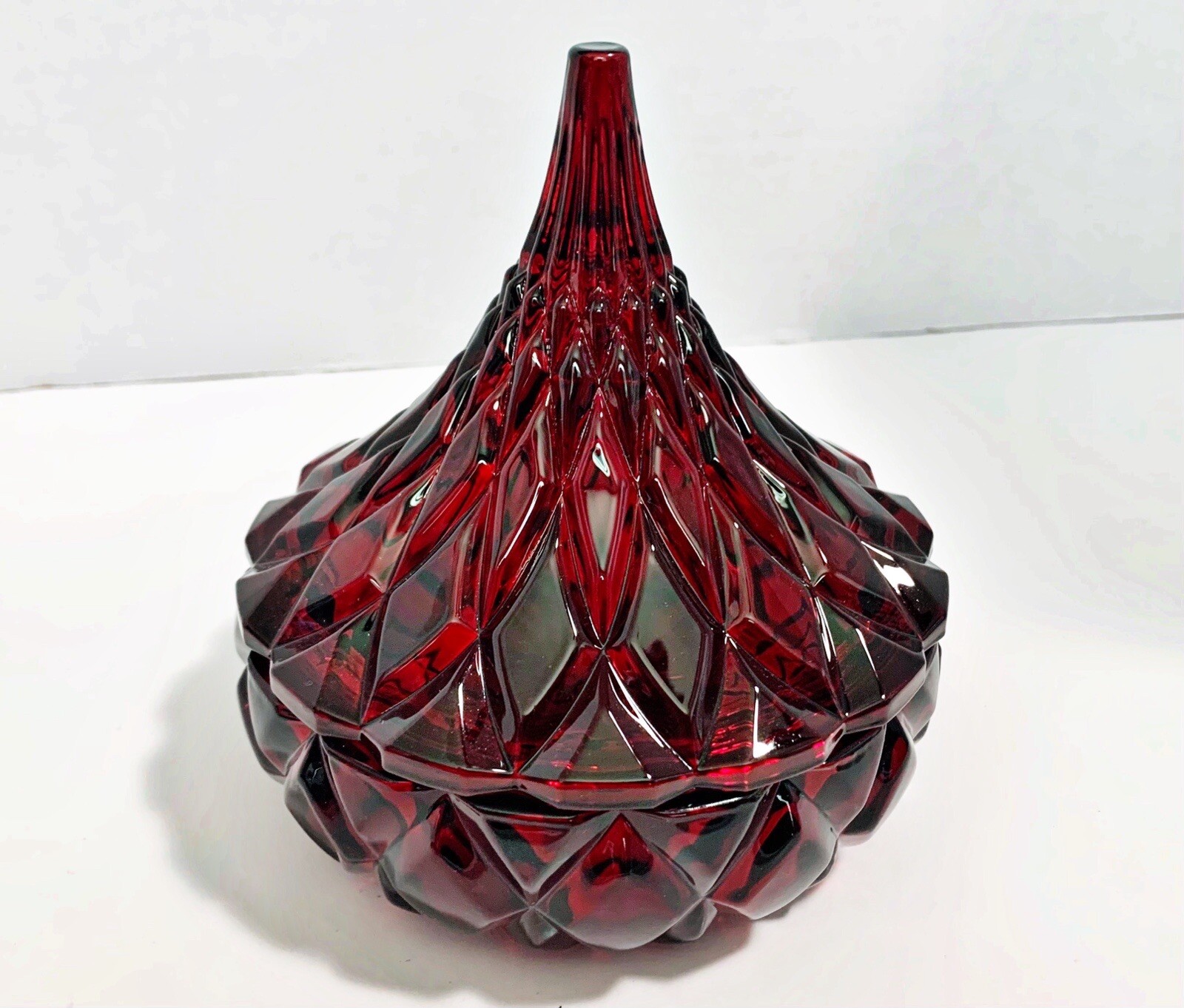 Hersheys KISS Shape Candy Dish Shannon Crystal Ruby Red Trinket W/ Lid Box