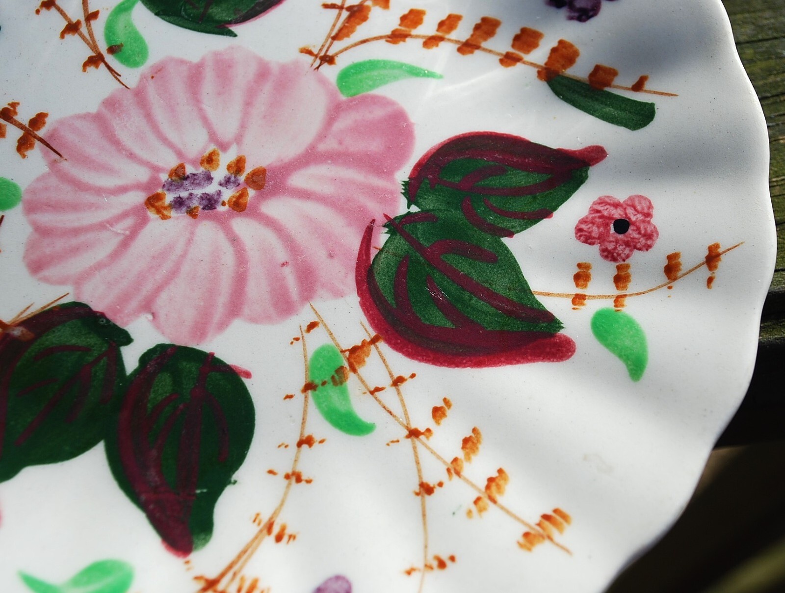 Antique Early Spongeware Plate Stick Spatter Ware HAND PAINTED FLORAL Swirl