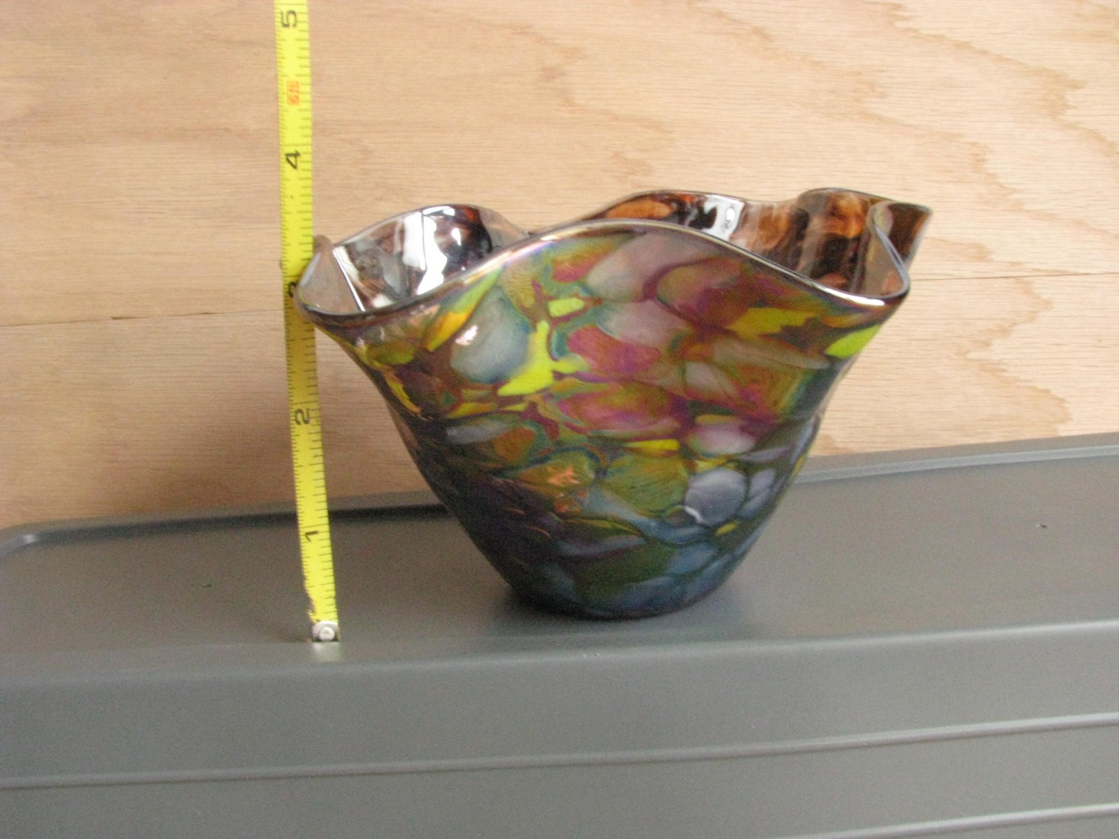 GLASS EYE STUDIO Ruffled Bowl Dish PURPLE GREEN BLUE Iridescent CARNIVAL Mosaic