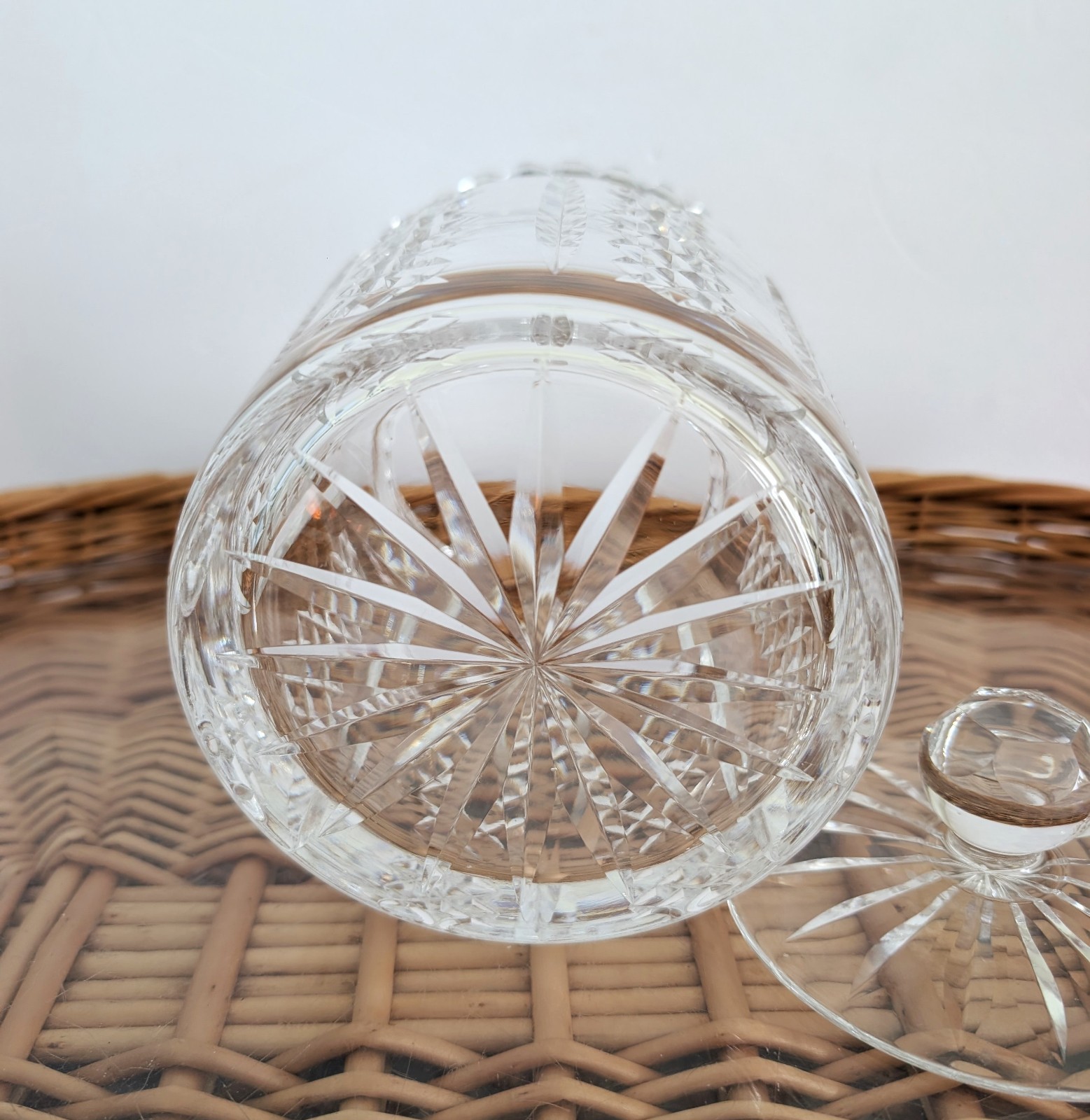 Waterford Crystal HIBERNIA Biscuit Barrel Jar w/Lid Diamond Cross-Cut Signed 7″