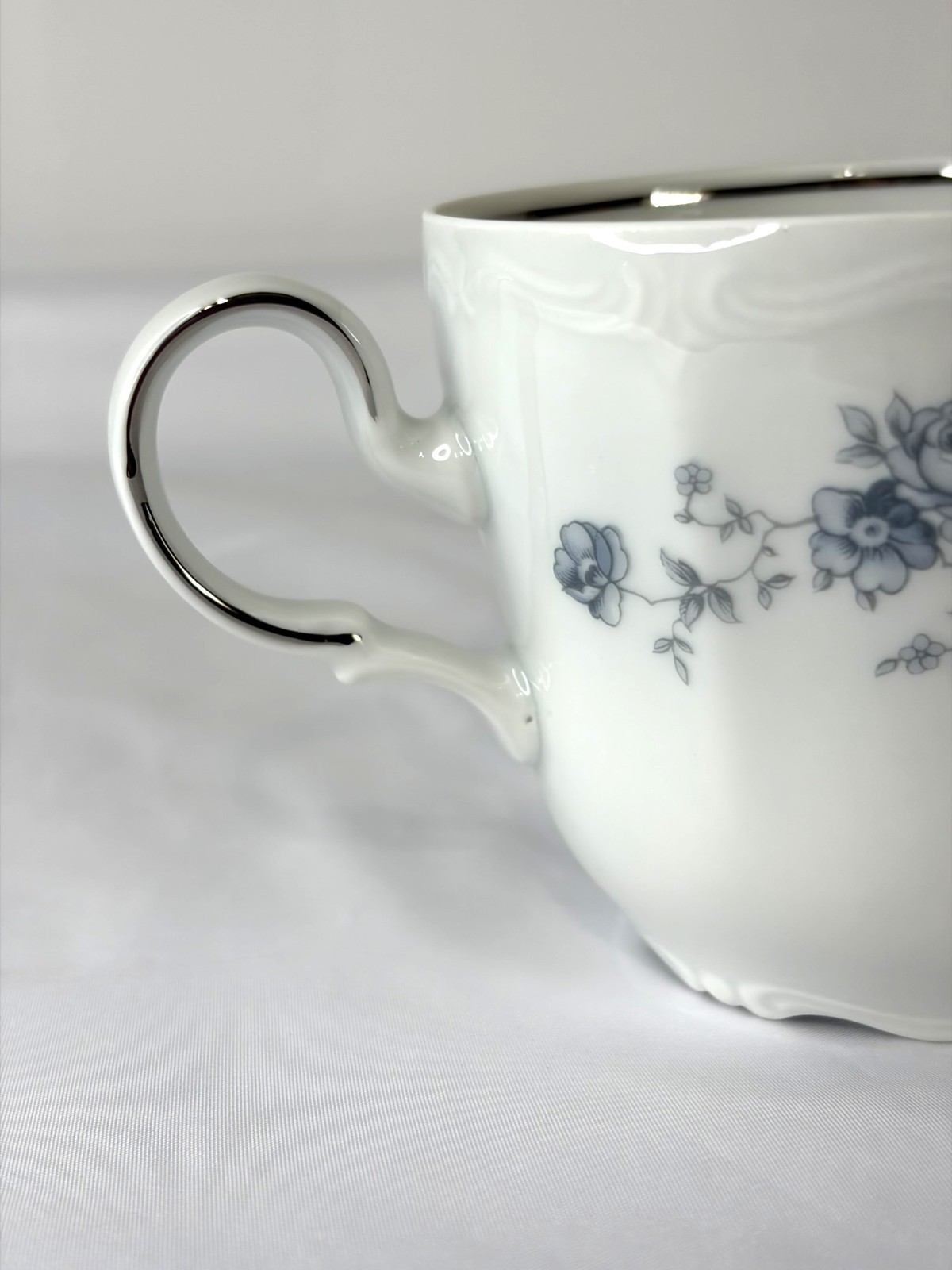 Johann Haviland Blue Garland Cups Set of 4 Bavaria Germany Floral Tea Coffee Vtg