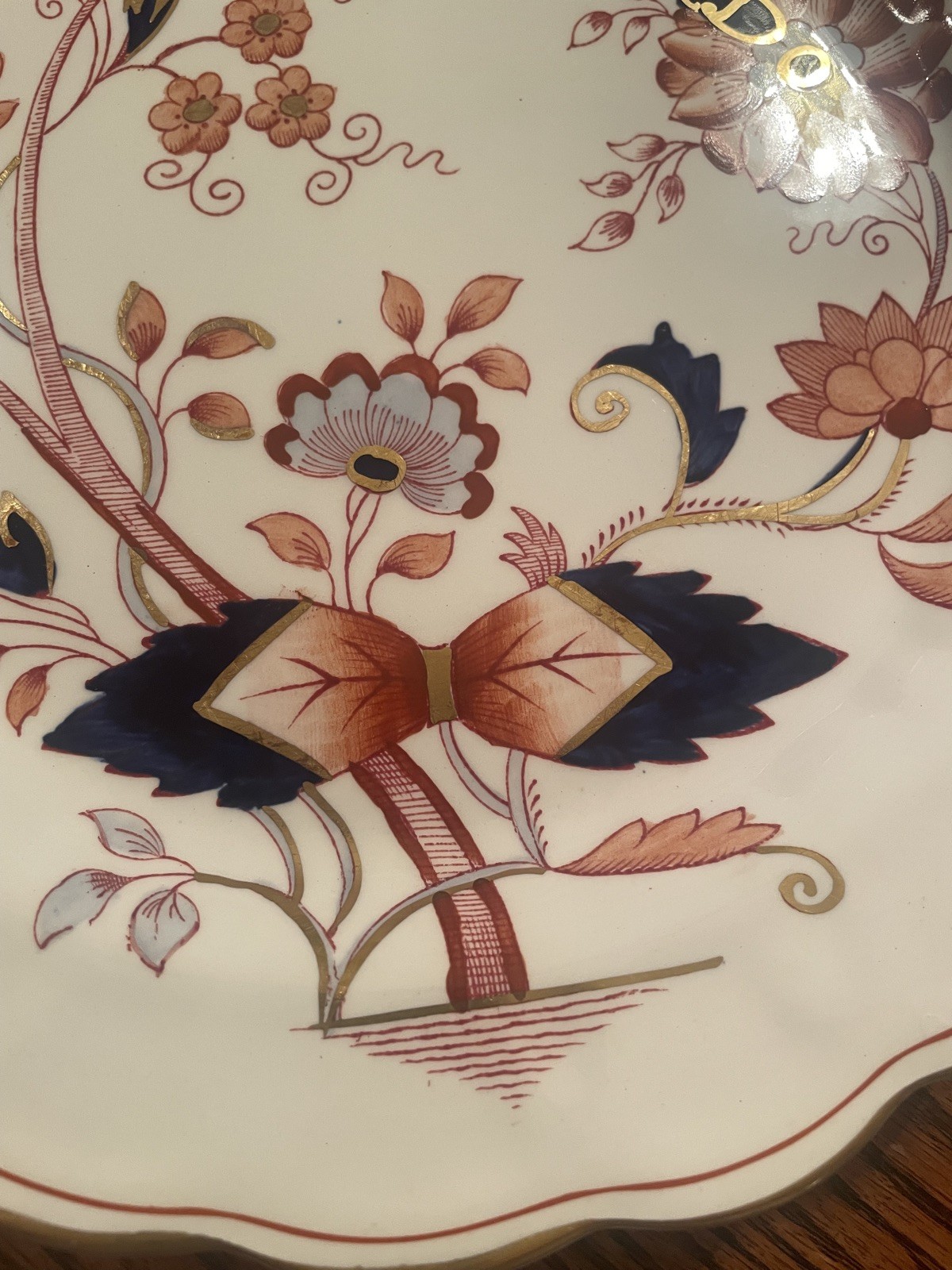 Fresian Imari Dinner Plate England Diameter 10 1/2 Inches Vintage 1920s