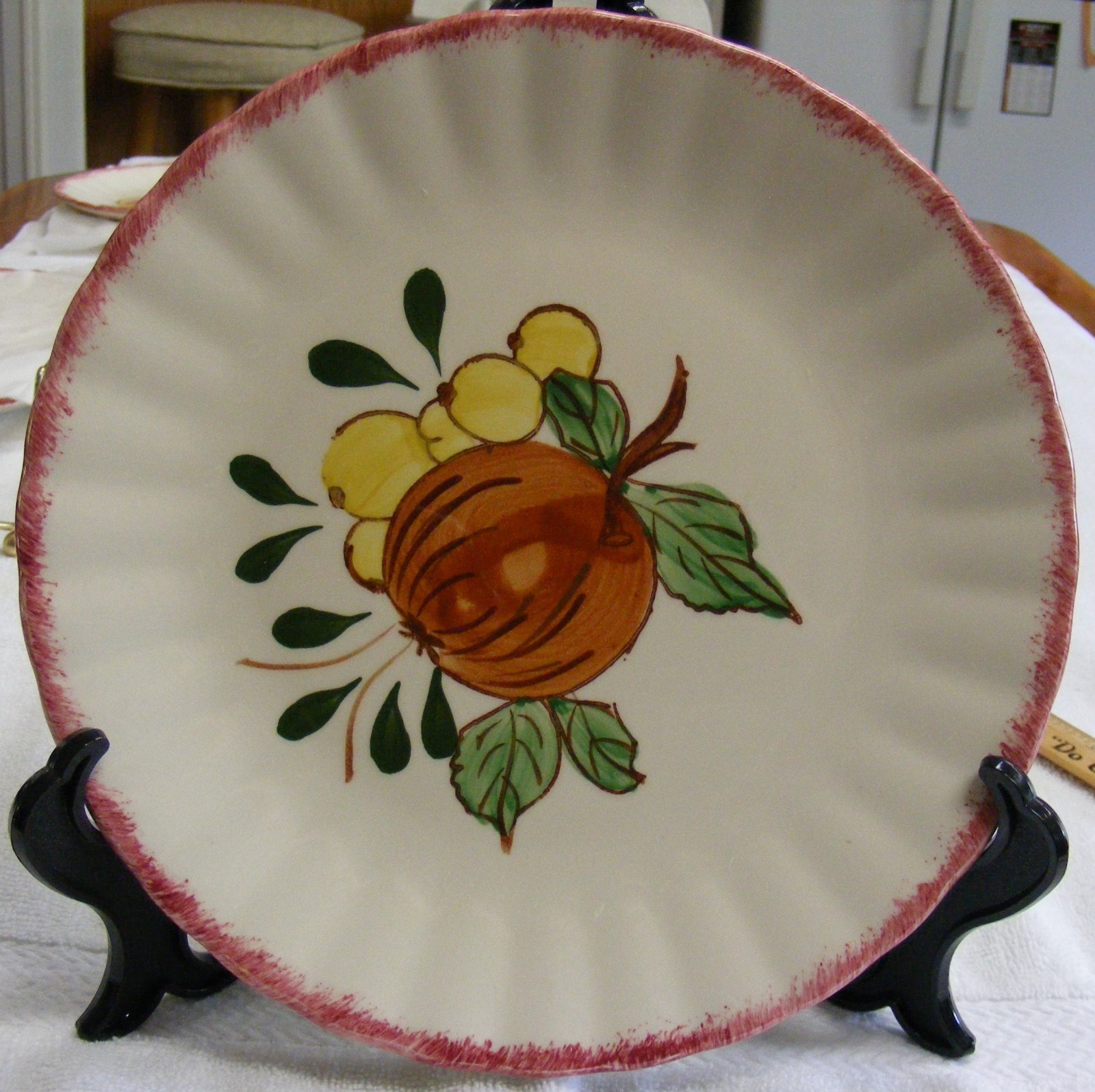 SOUTHERN POTTERIES/ BLUE RIDGE COUNTRY FAIR SALAD PLATE PLUM AND GRAPES