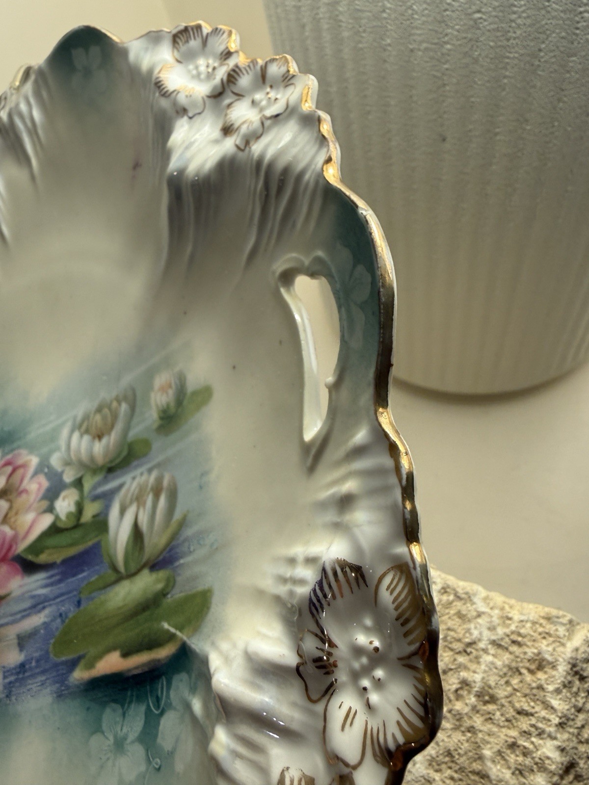 Antique RS Prussia Mold Reflecting Water Lilies Handled Plate 10.25″