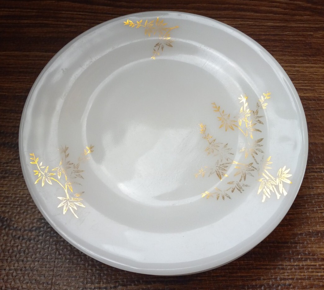 Federal Plates Lot of 8 Milk Glass Gold Accent Salad Saucer Heat Proof Floral