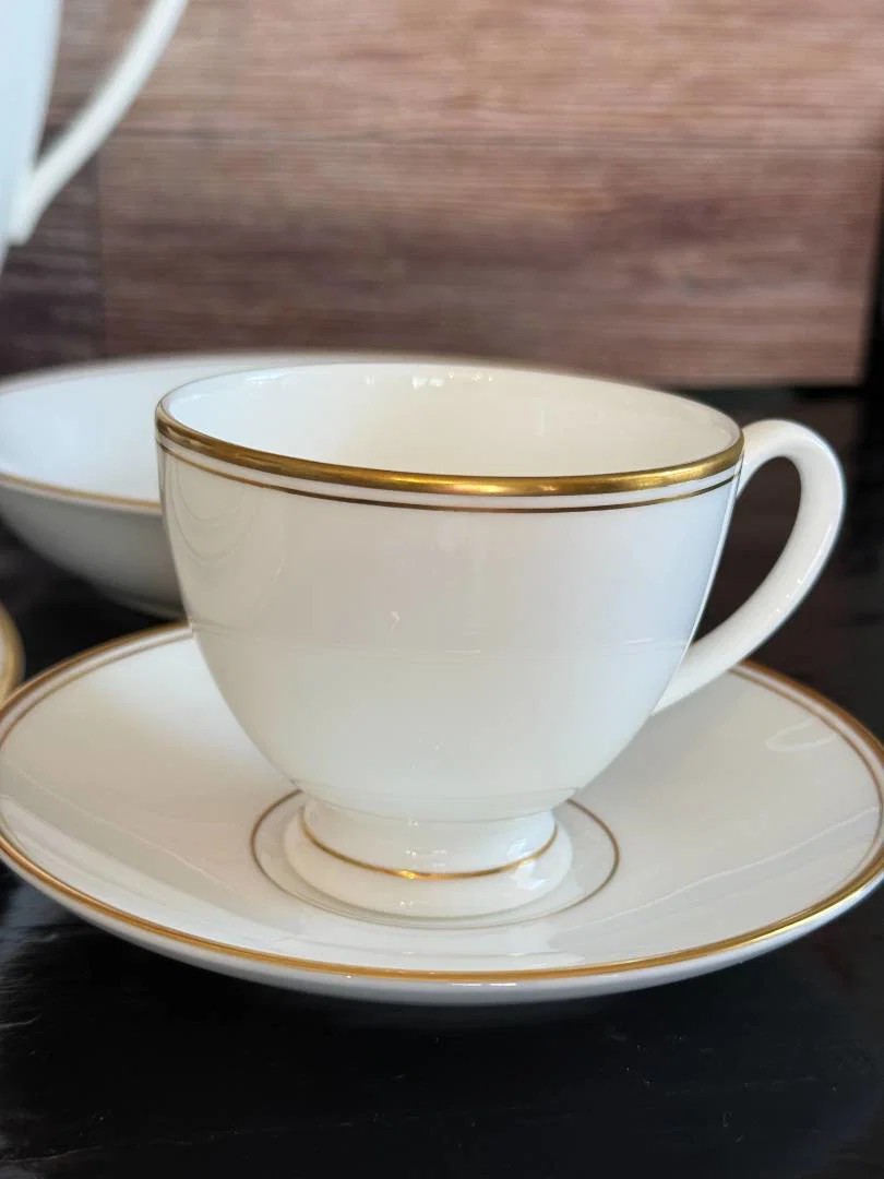 Waterford Kilbarry GOLD China set (77 pieces)