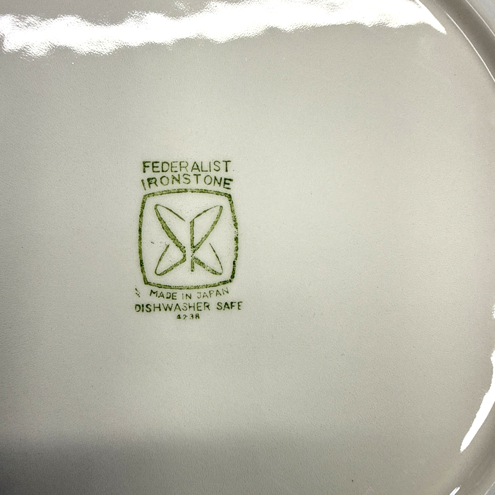 Vintage Serving/Dinner Plate Ivory White Federalist Ironstone 4238 – Japan 12″