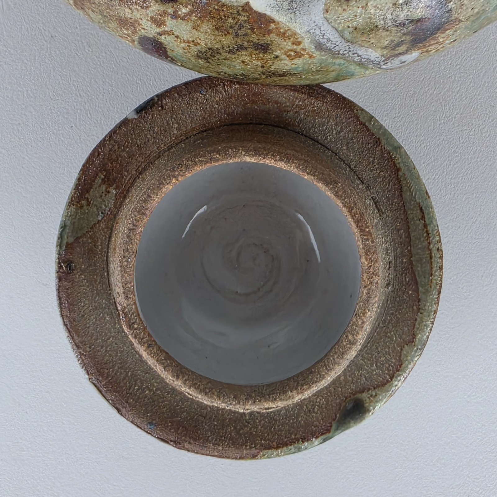 Art Pottery Stoneware Hand-thrown Tea Pot w/Lid Signed Jake ’10 – 6.5″ x 5″ x 4″