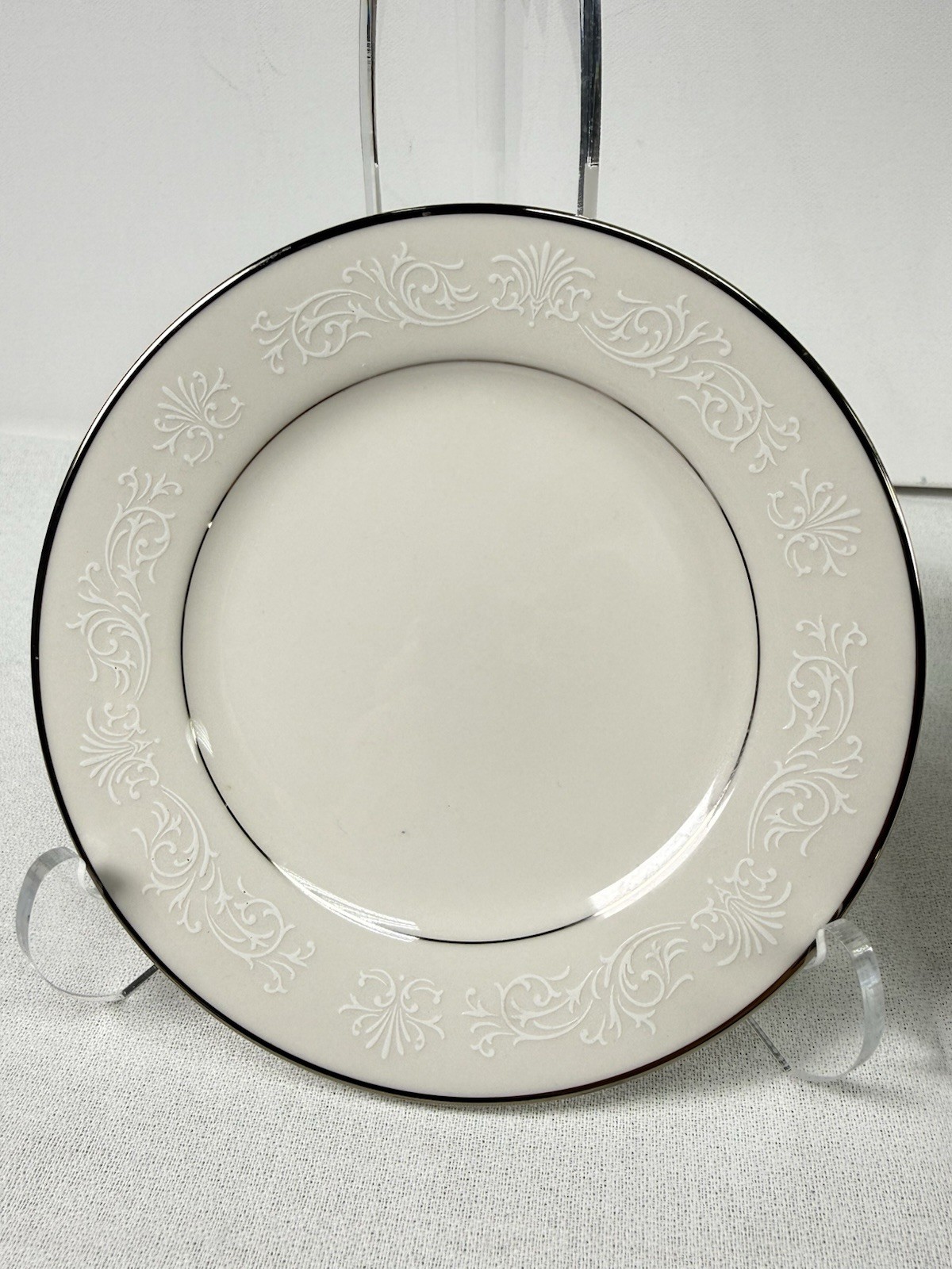 Noritake Ivory China Japan Marseille 7550 Bread & Butter Plates 6 1/4″ Set of 4