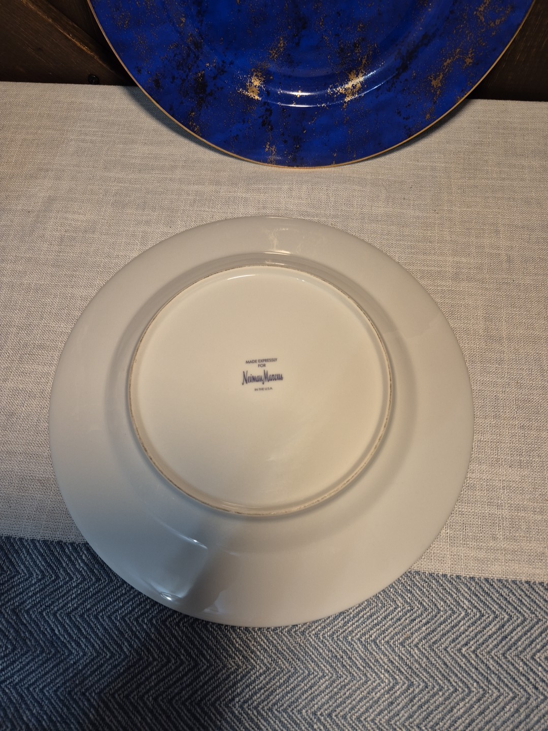 LOT OF 2 NEIMAN MARCUS BLUE LAPIS LAZULI 24K GOLD TRIM DINNER/CHARGER PLATE 12″