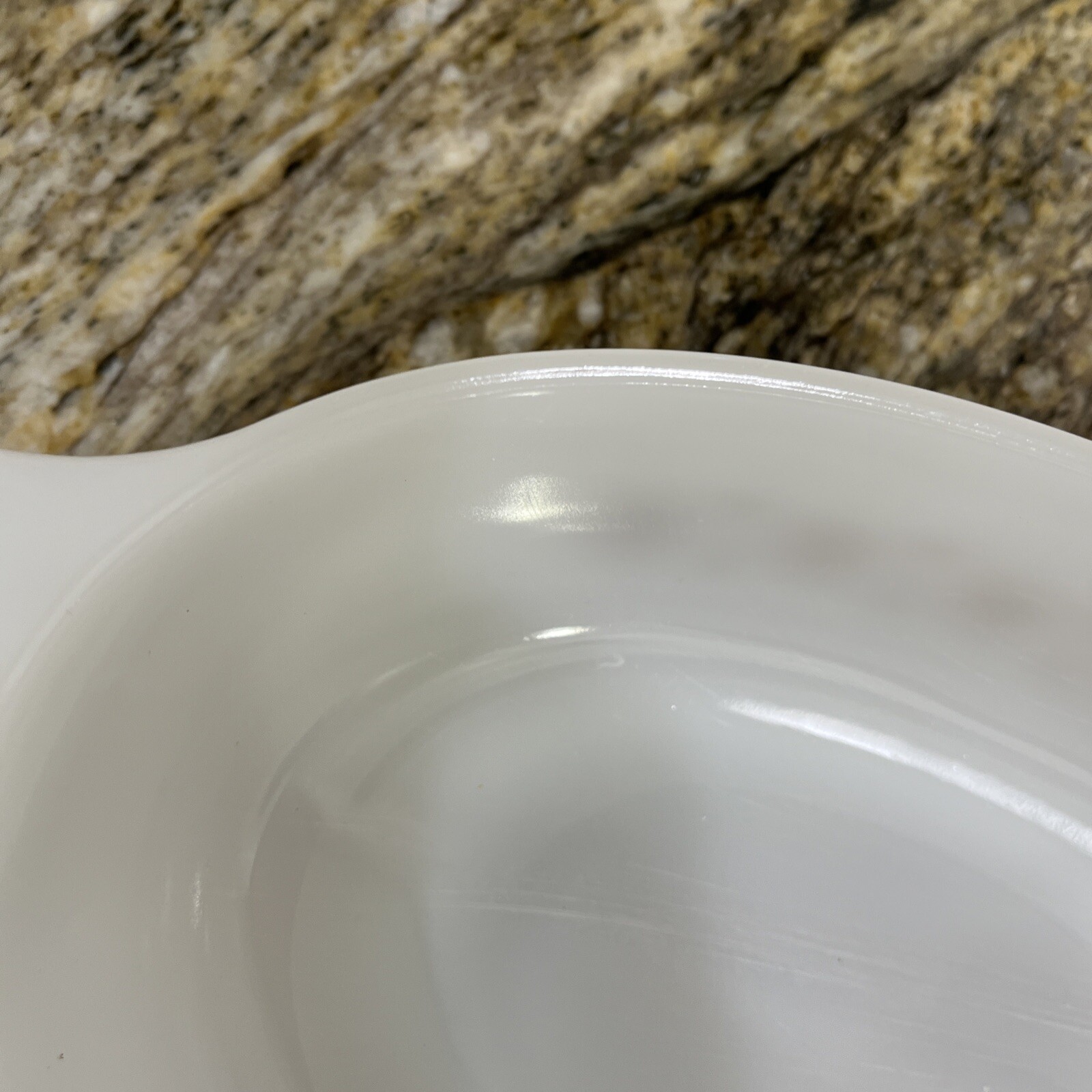 VINTAGE GLASBAKE Casserole Dish McKee 1 Qt Oval White W/Gold Pattern J2274 Chip