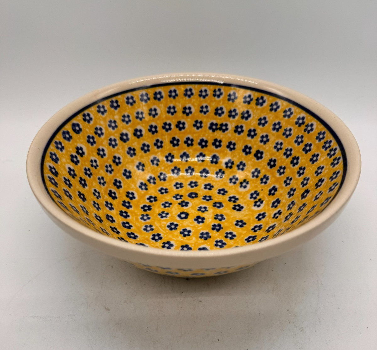 Boleslawiec Polish Pottery Bowl Yellow & Cobalt Blue Flower Pattern White Rim