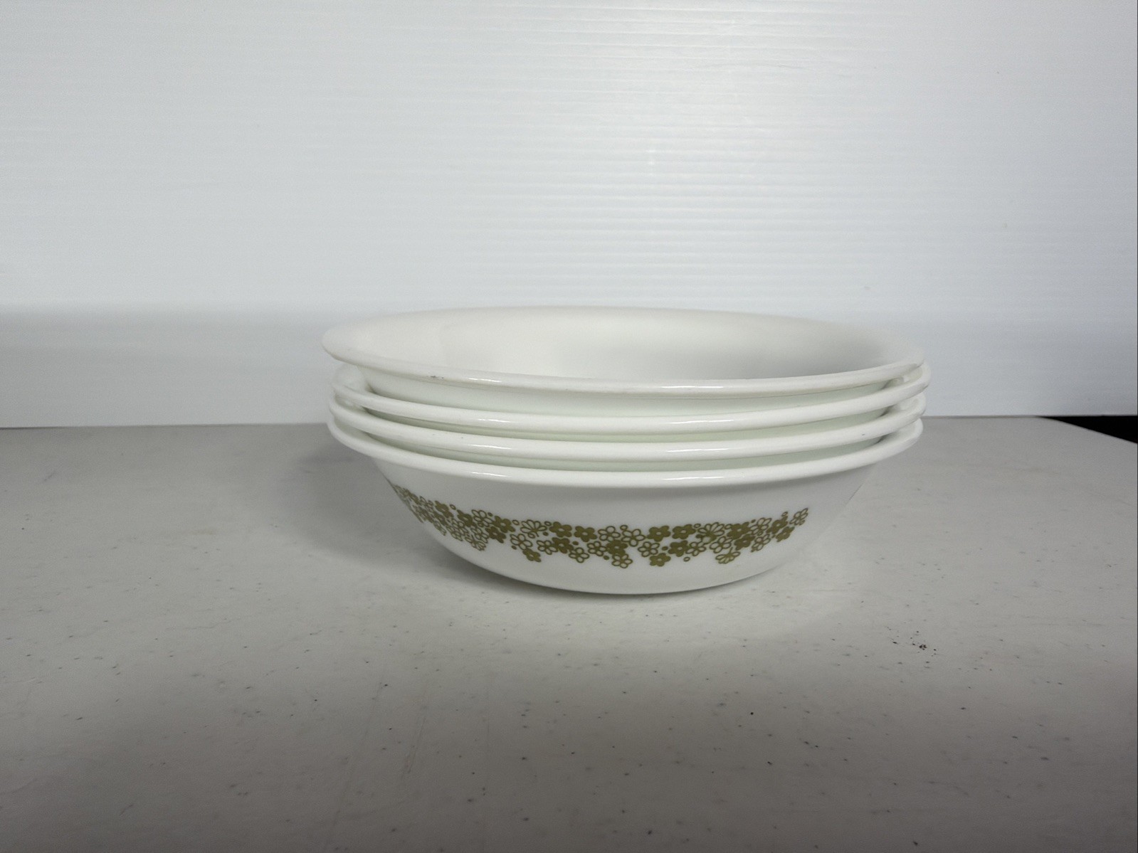 Set of 4 Corelle Crazy Daisy Fruit/Dessert Bowl 5 1/4″ Diameter Vintage