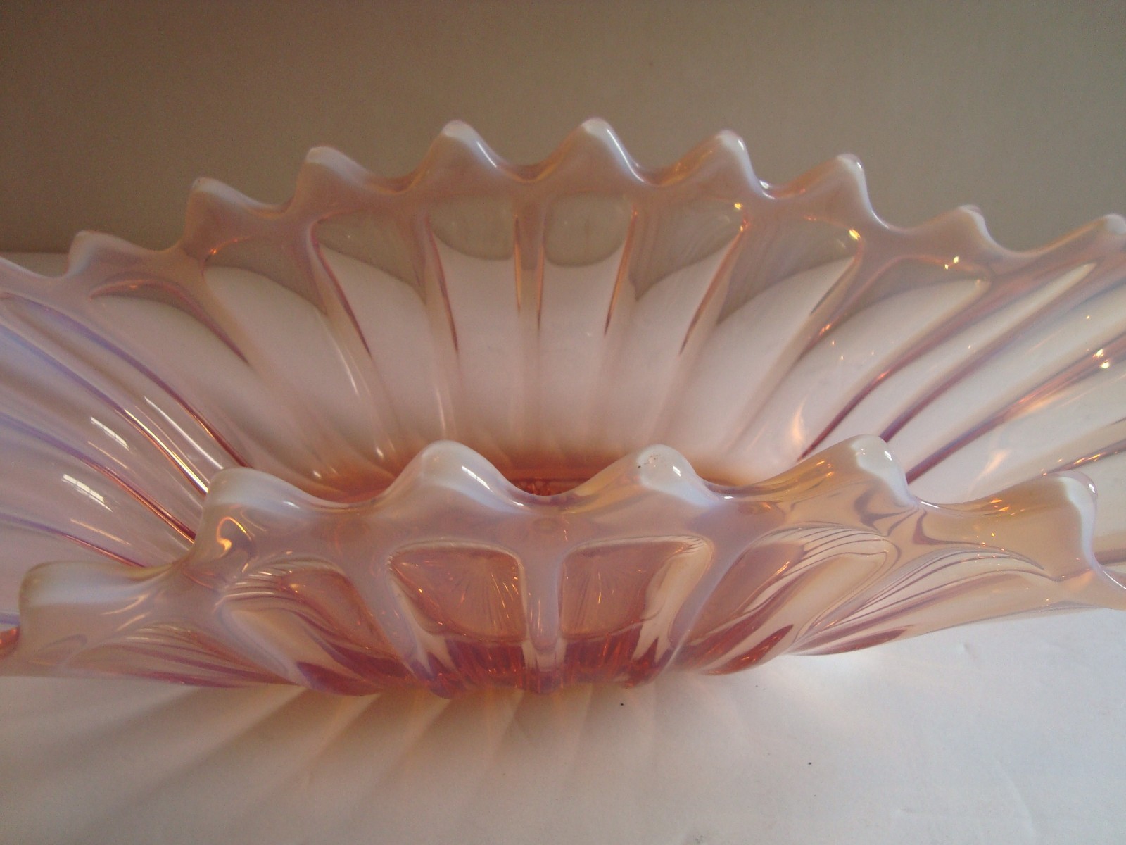 Vintage Fostoria Heirloom Pink Opalescent Crimped Stretched Console Bowl 12″