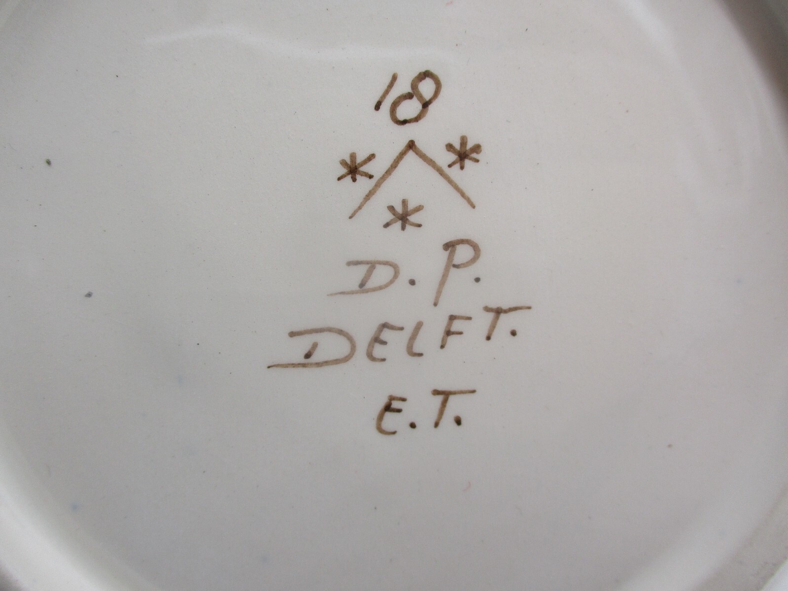 2 Vintage DP Delft Hexagon Floral 9″ Bowls
