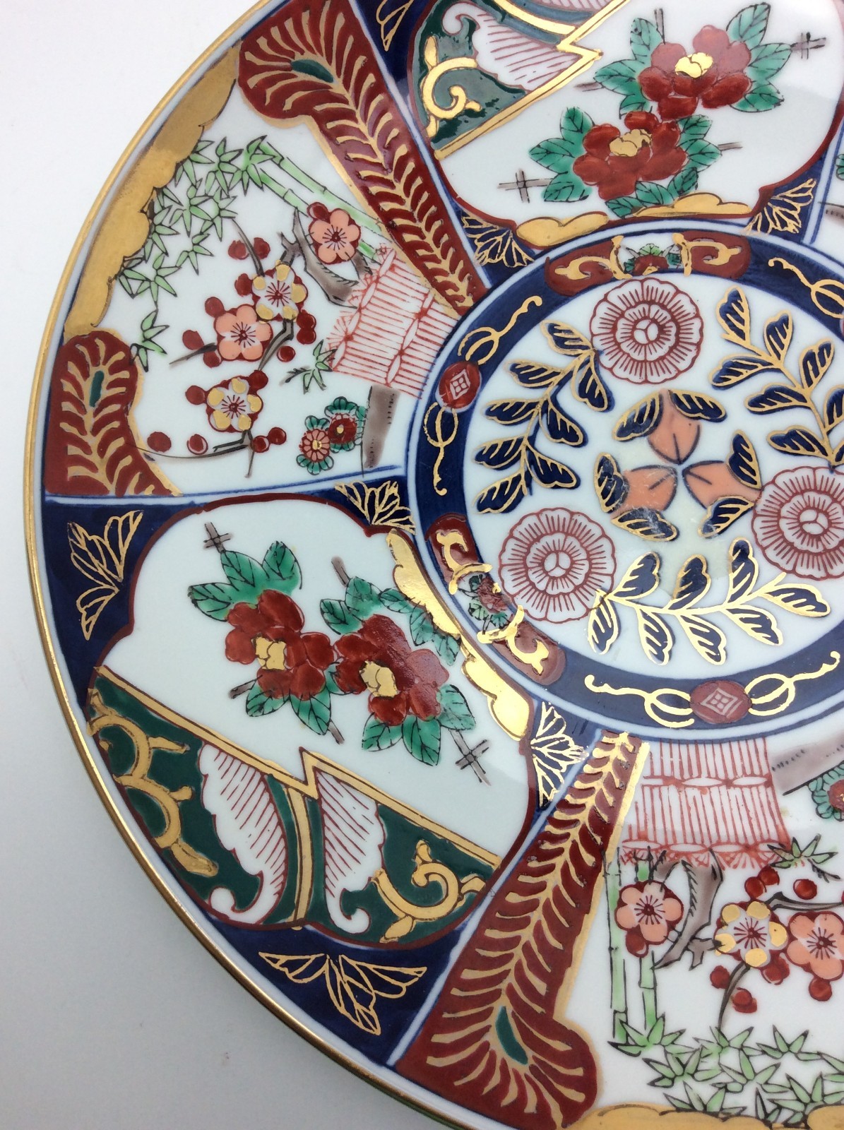 Goldimari Hand Painted Dinner Plate 10 3/4 inches
