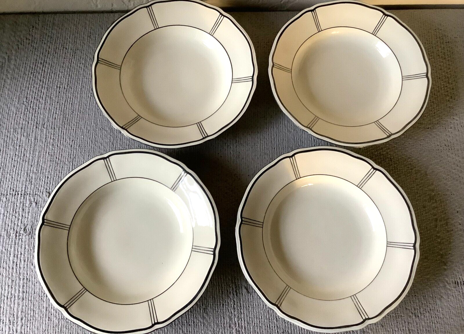 Vintage Mitterteich Bavaria Germany Set of 4 Soup Coupe Bowls 9 1/2″ READ