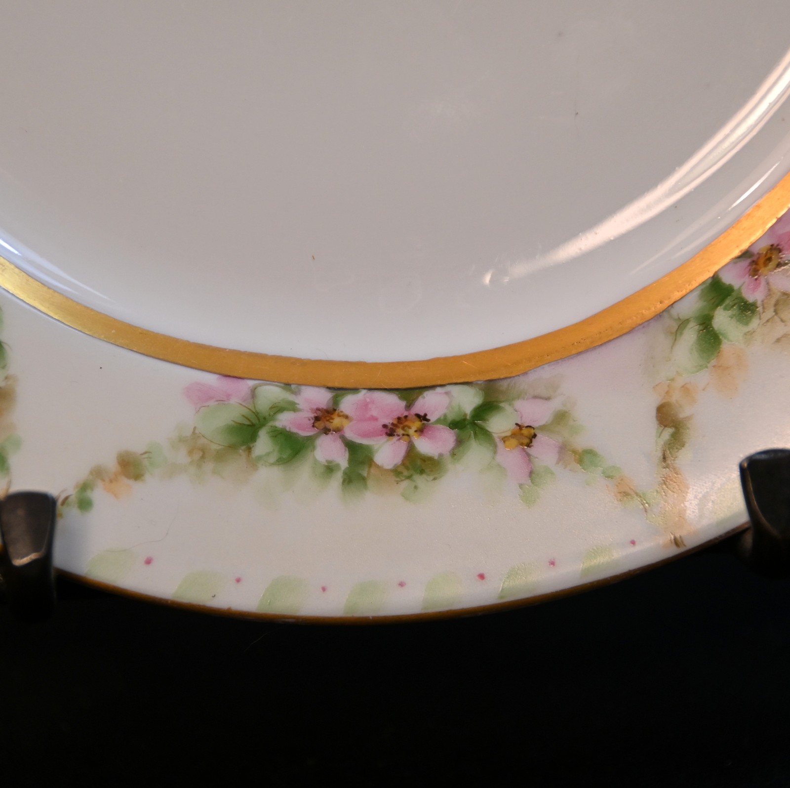 Limoges Latrille Freres Pancake/Crepe Server HandPainted Rose Garlands 1899-1913