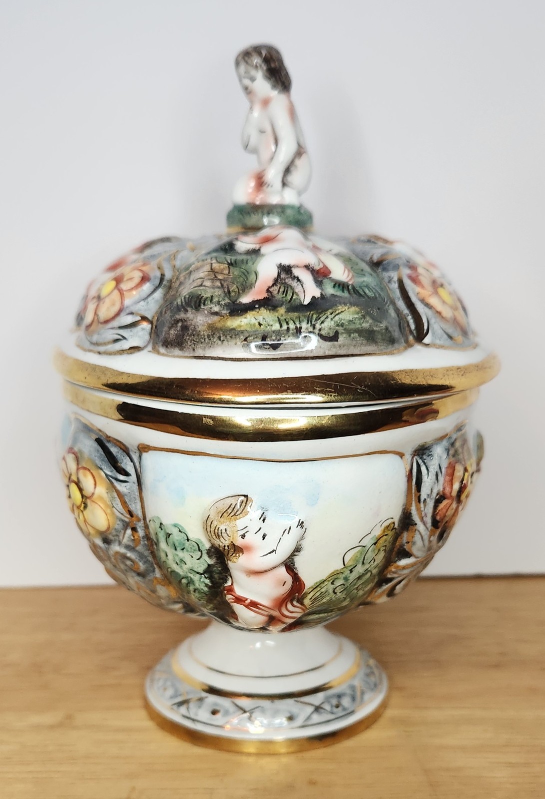 Italian Vintage Capodimonte Porcelain Covered Compote Cherub Hand Painted