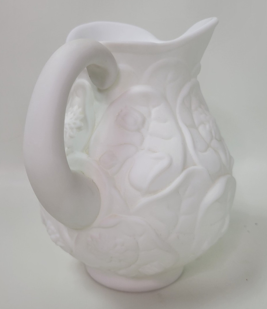 Vintage Fenton Embossed Water Lily White Glass Pitcher 7″