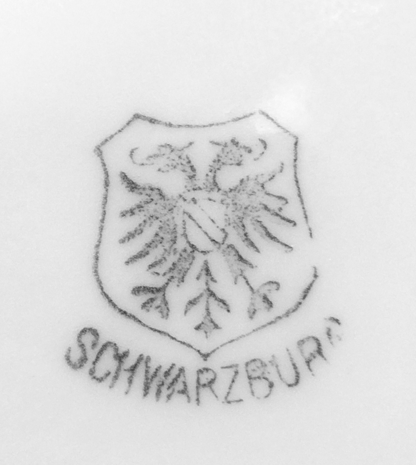 Atq Schwarzburg Germany RSC15 Rose Garland Coupe Soup Bowl 7 13/16″ FREE SHIP