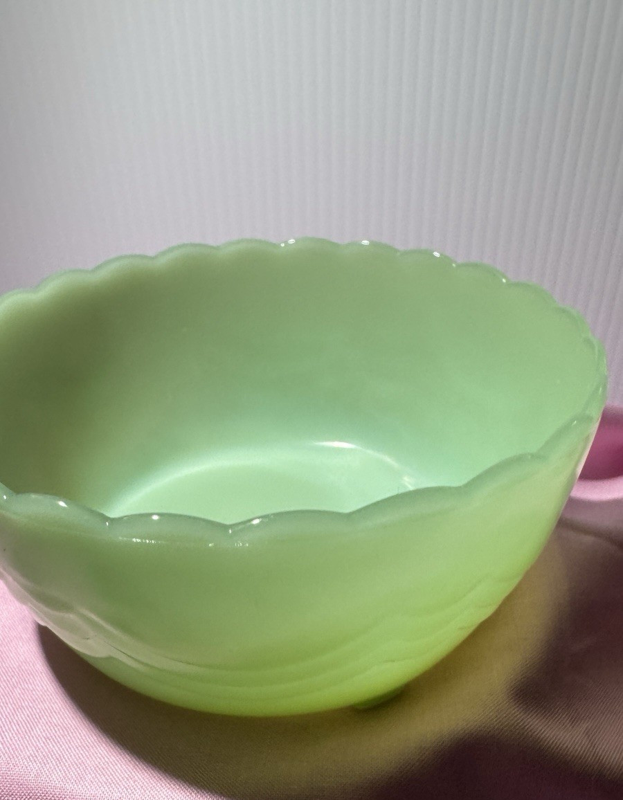 Fire King Jadeite 3 Footed Bulb Bowl 5 1/4″ Scalloped Rim Vintage Mid Century