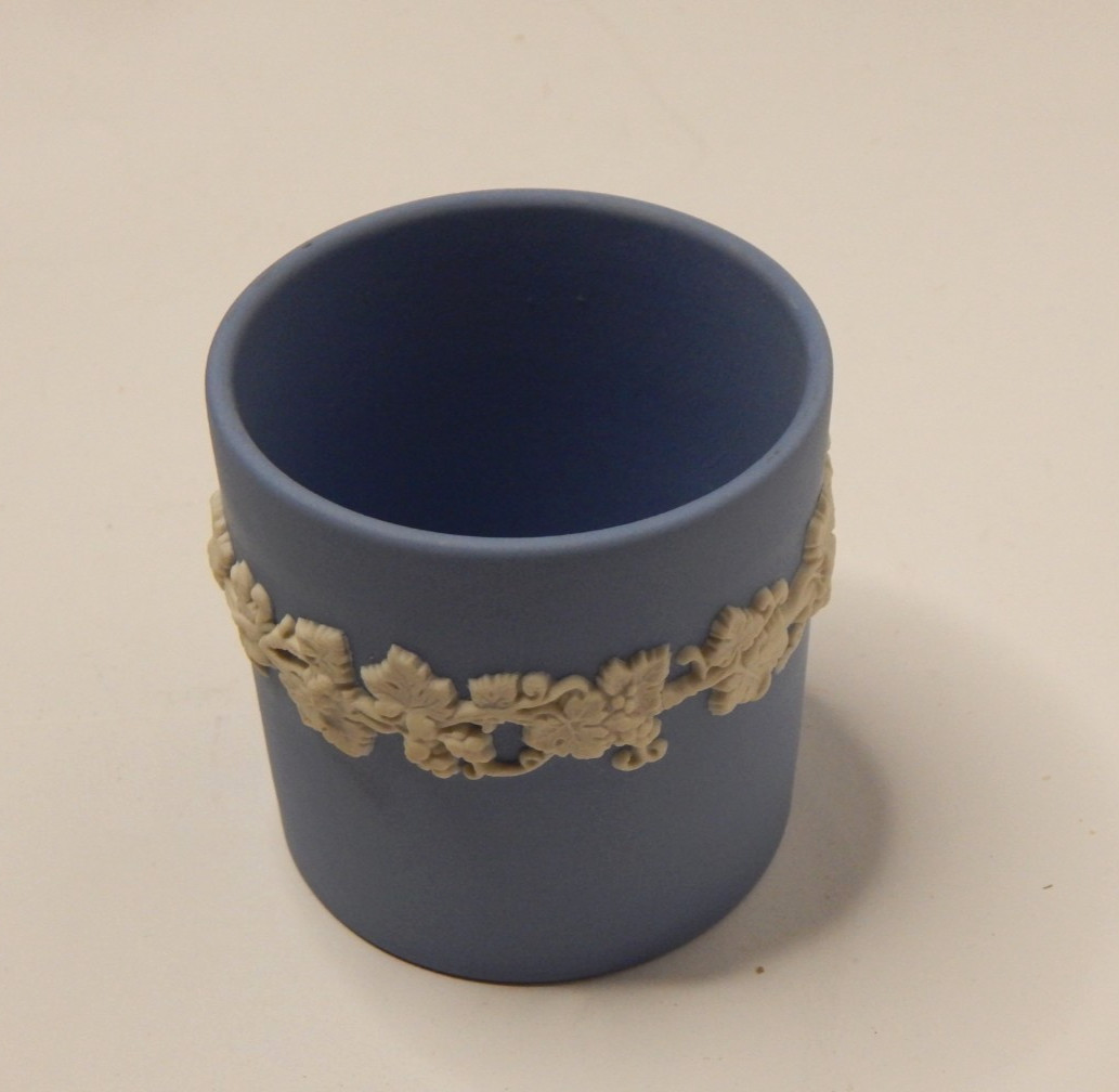 Wedgwood Jasperware Small Cup Blue Cream Grapes Vine England Vintage NOS