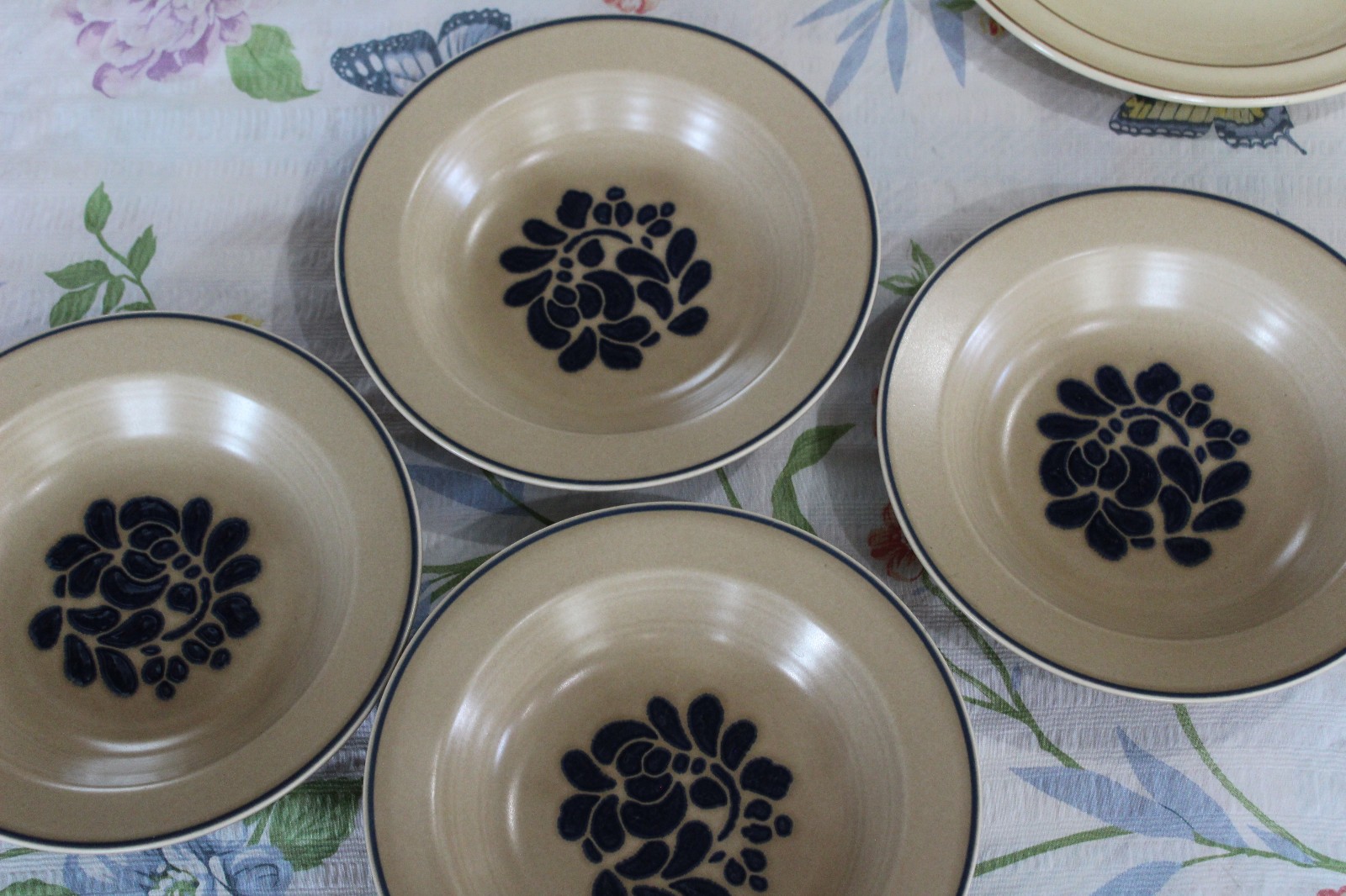 Pfaltzgraff Folk Art Soup/Salad Bowl Stoneware Blue Floral Used Sold Separately