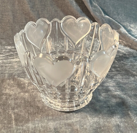 VTG 1986 F.T.D.A. Heart Dish