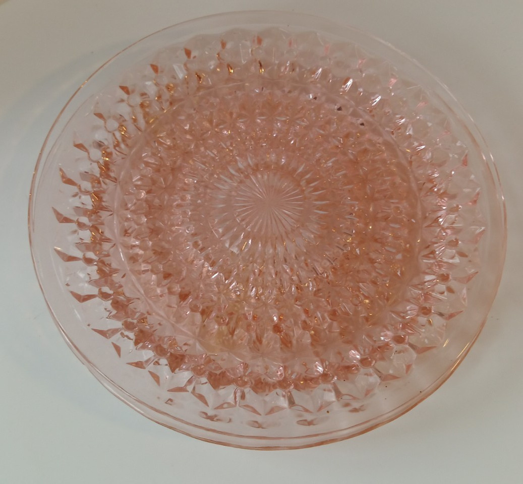 Jeannette Pink Depression Glass Holiday Buttons and Bows 19 Piece Set
