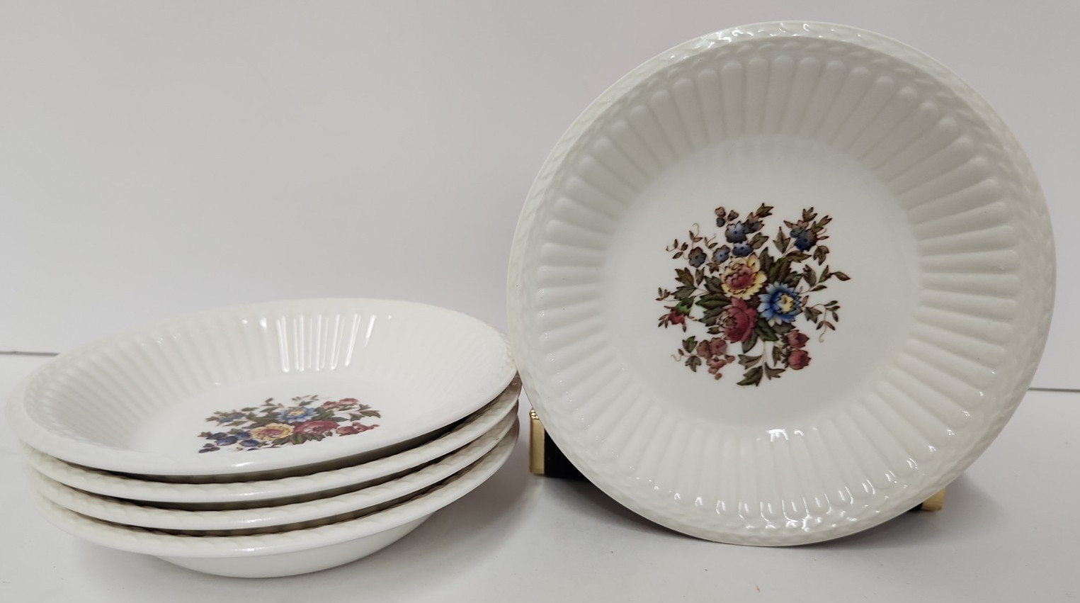 Wedgwood Conway 5 1/4 inch Fruit Dessert Bowls Edme (Lot of 5)