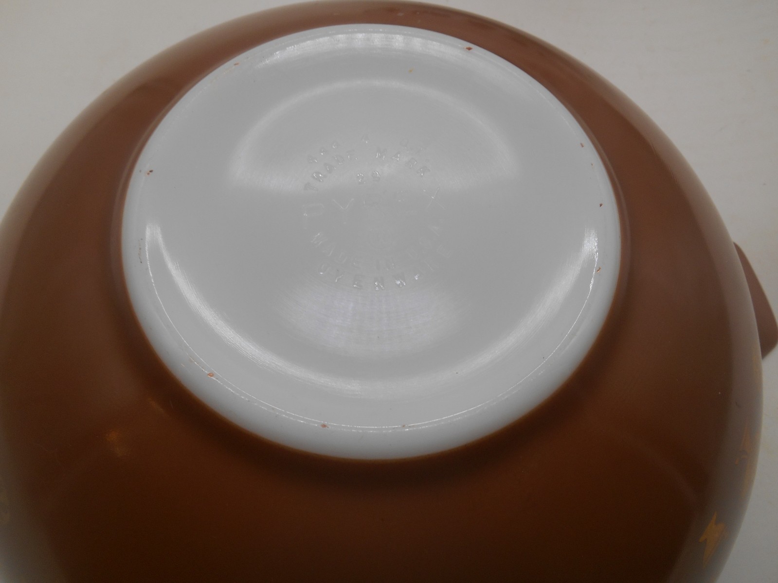 Vintage Set of 4 Pyrex Early American Cinderella Nesting Mixing Bowls 441-444