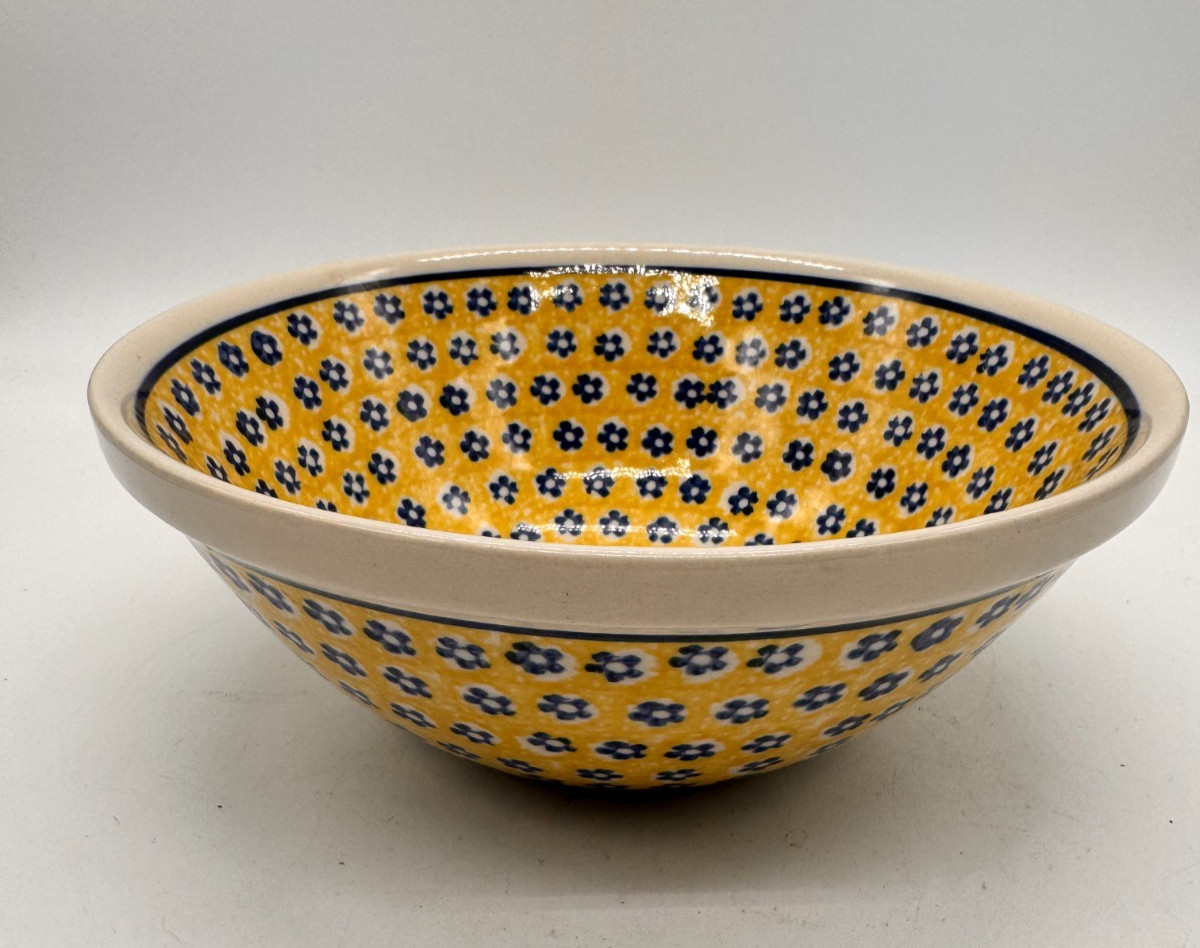 Boleslawiec Polish Pottery Bowl Yellow & Cobalt Blue Flower Pattern White Rim