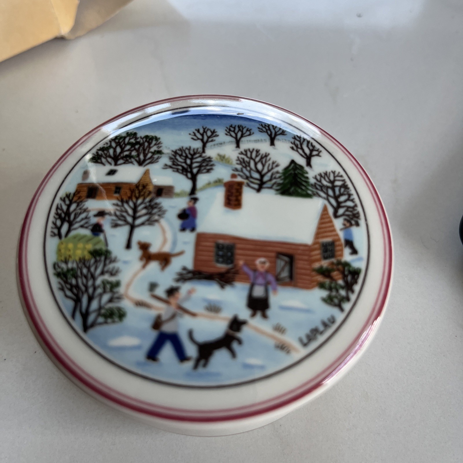 NIB Villeroy & Boch NAIF CHRISTMAS Round Trinket Candy Box 3”