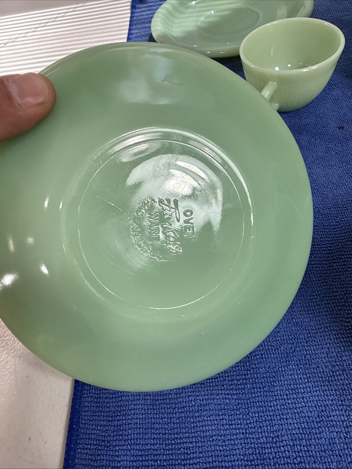 Mixed Lot Of 17 Vintage Fire King Jadeite Ware Pieces