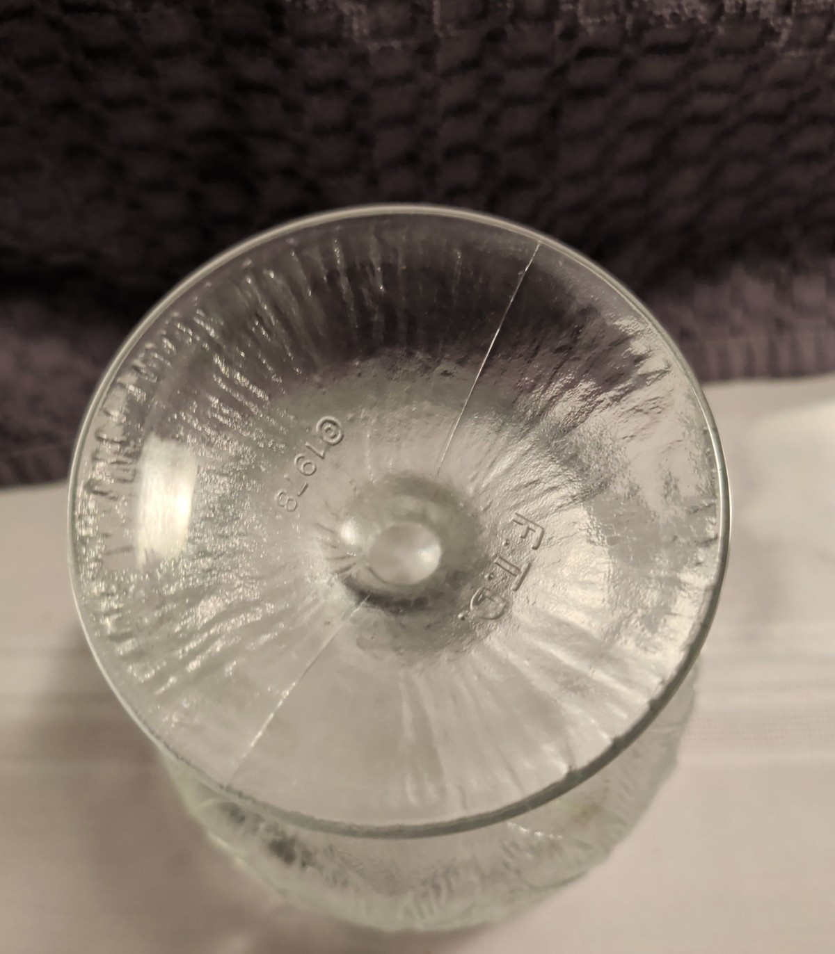 Vtg 1978 FTD Pedestal Compote Bowl Candy Dish, Clear Glass with Oak Leaf Design