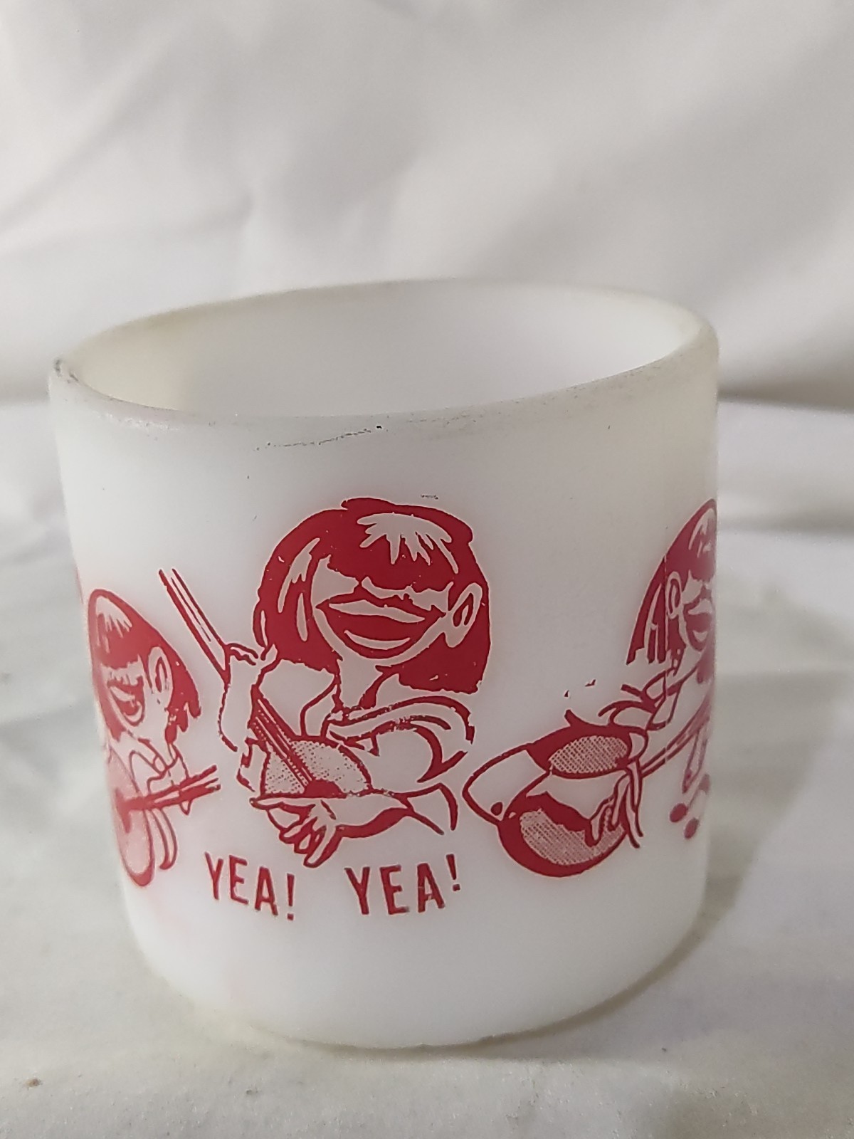 The Beatles YEA! YEA ! FEDERAL USA Milk Glass Coffee Cup mug RARE Fan 4