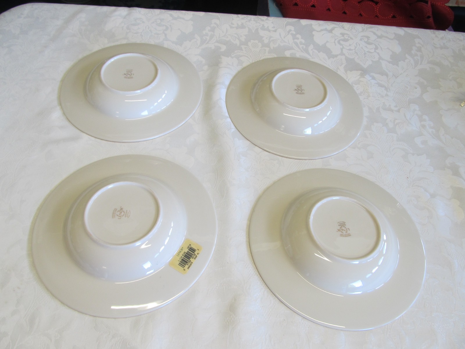 LENOX Presidential HANCOCK 4 Rimmed Soup Bowl 8 1/4″ Raised Dots Gold/Black