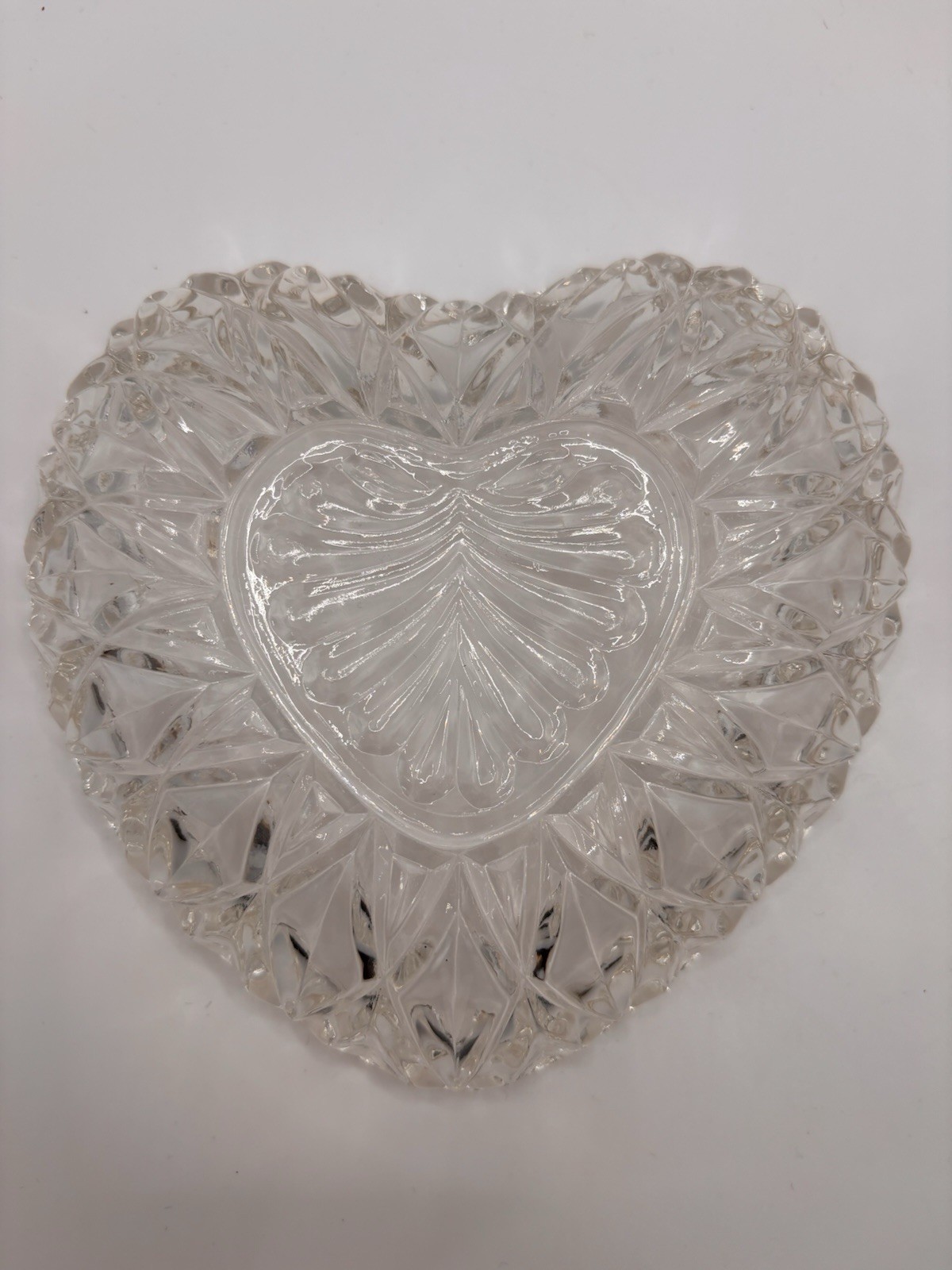 Vintage Clear Pressed Cut Glass Heart Shaped Candy Trinket Dish Sawtooth Rim 5.5