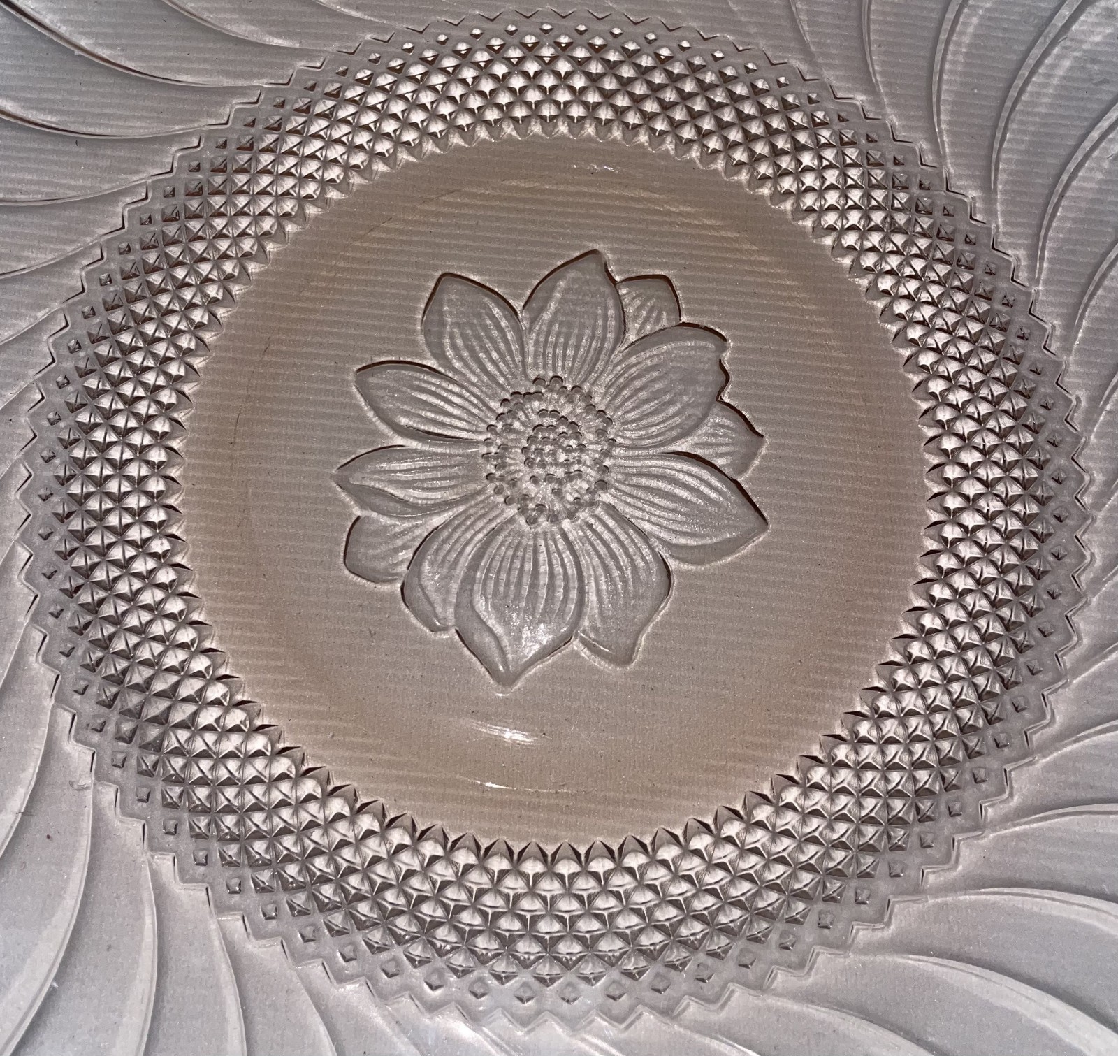 KIG Indonesia Pink Sunflower Diamond Cut 10″ Plate Vtg.