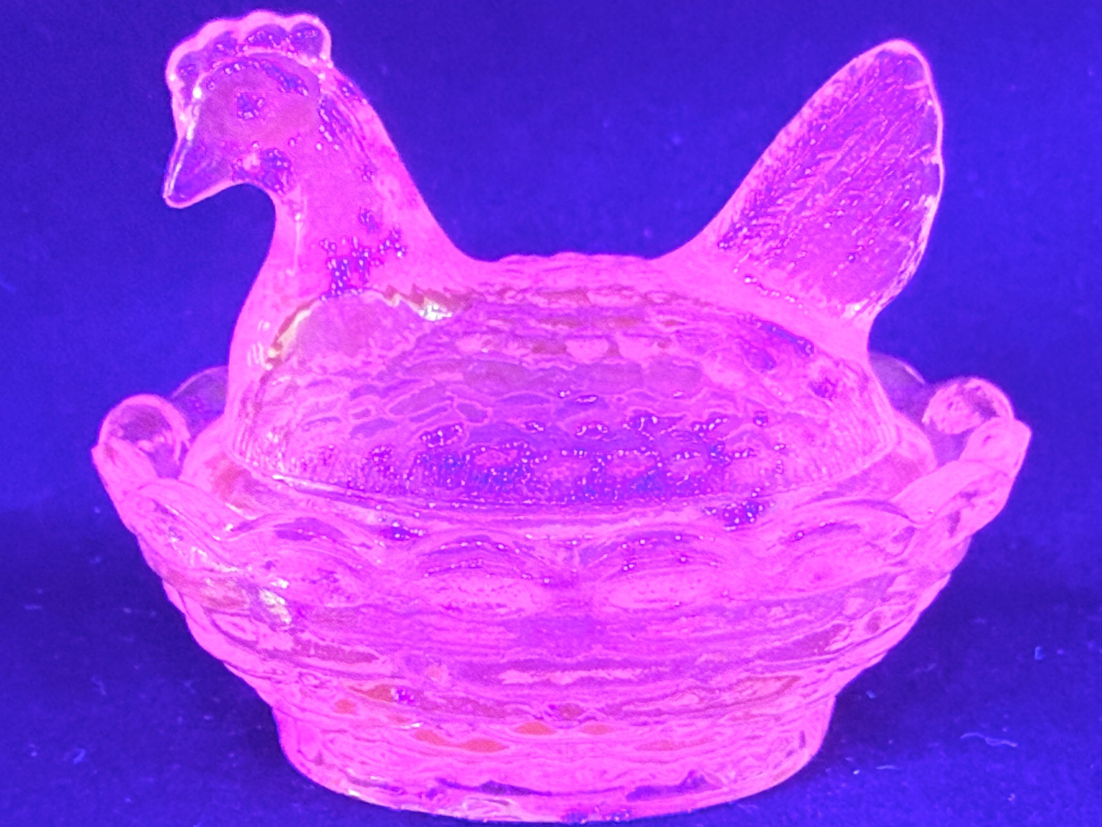 Green Vaseline Uranium glass mini Hen Chicken on nest basket egg chick salt glow