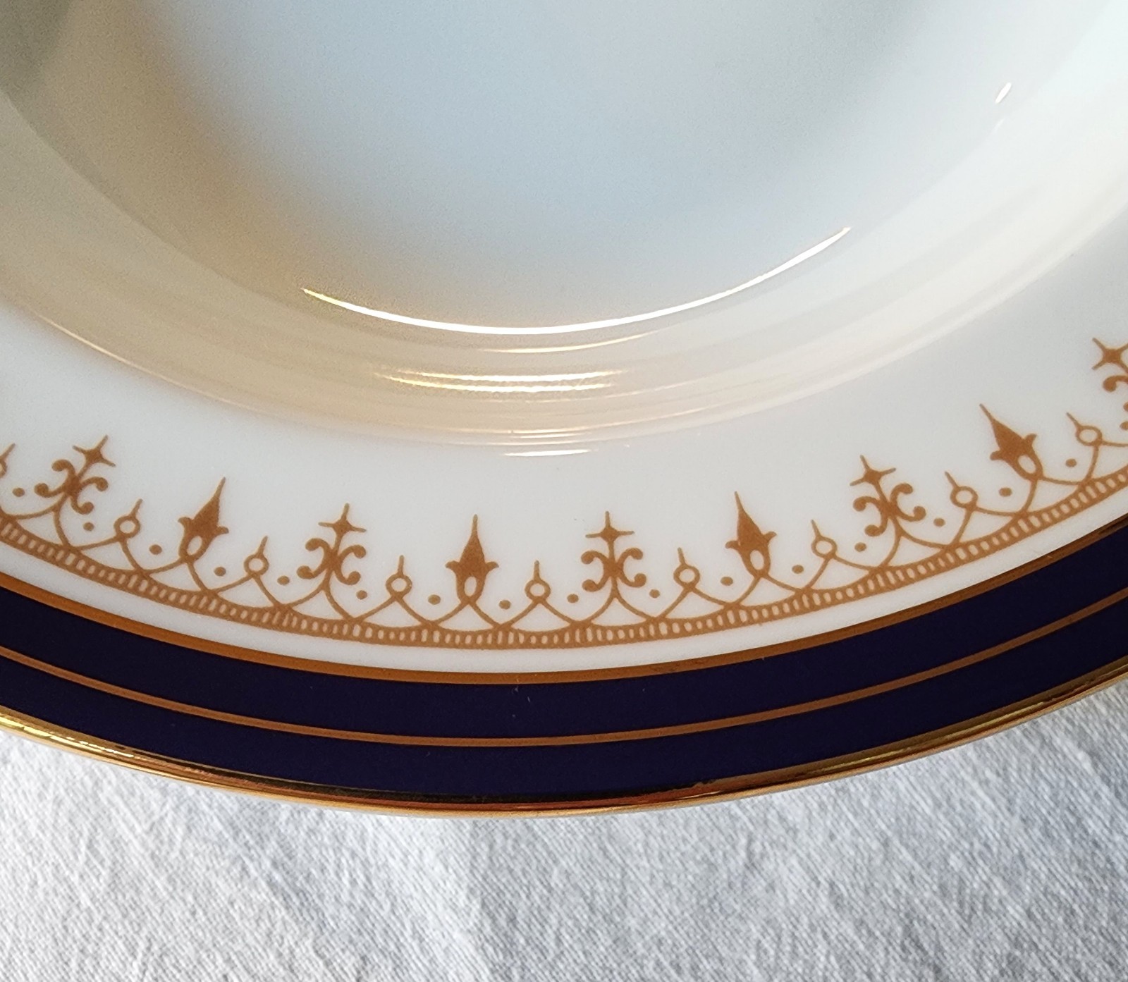 Aynsley Leighton Cobalt Blue And Gold Rim Soup Bowls Vintage 7.75″ Set of 4 Mint